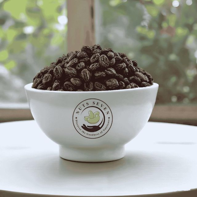 Black seedless raisin